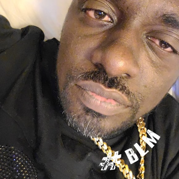 Profile Picture of Frank Marshall (@gangstafrank718) on Poshmark