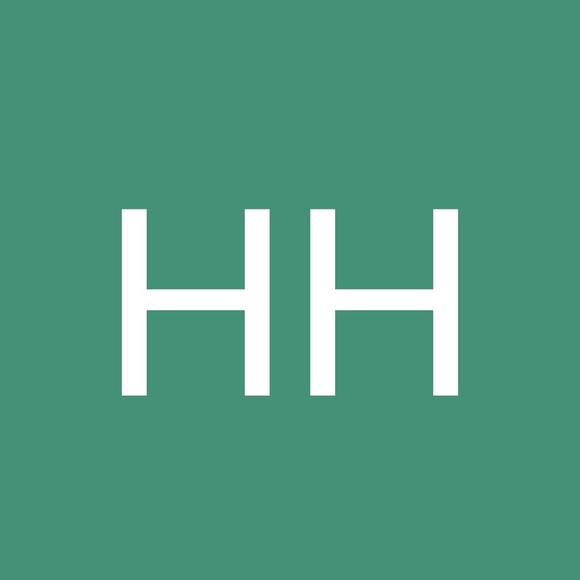 Profile Picture of Hui Huang (@jhuang13089) on Poshmark