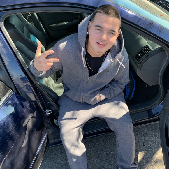 Profile Picture of Jordan Lotta (@jlotta1) on Poshmark