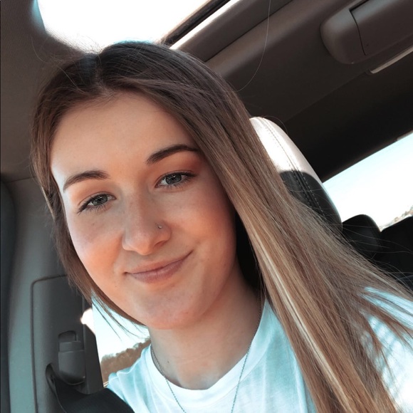 Profile Picture of Karson Werle (@karsonmakay) on Poshmark