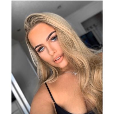 Profile Picture of Victoria Lewis  🐘 (@victorialewis28) on Twitter