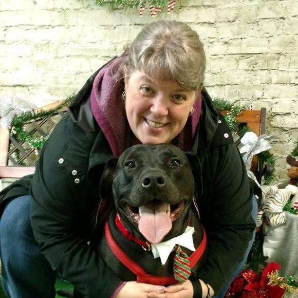 Profile Picture of Robin Houle adams (@roadams) on Poshmark