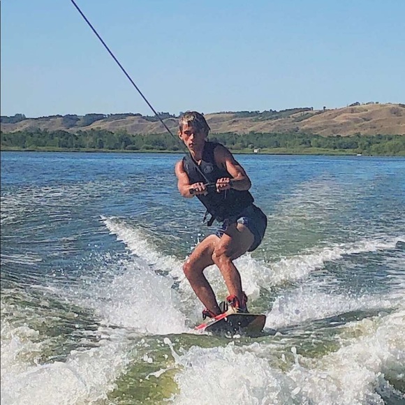 Profile Picture of Keelan Mansuy (@keelan_manny) on Poshmark