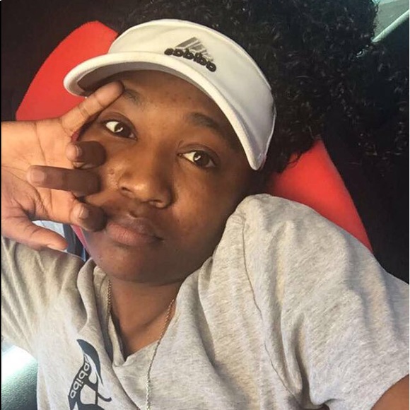 Profile Picture of Jasz Sallins (@jayesallins) on Poshmark