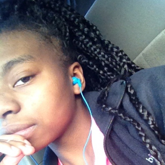 Profile Picture of Liyah Plumer (@liyahplumer) on Poshmark