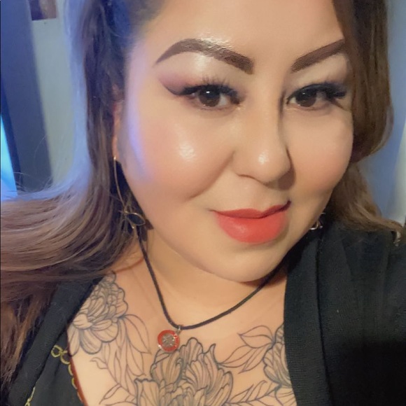 Profile Picture of Mery Lopez (@rsaldana483) on Poshmark