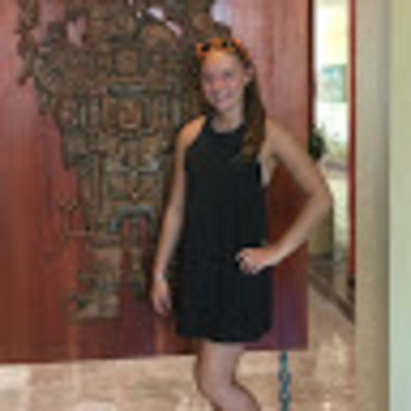 Profile Picture of Hailey Trimpey (@htrimpey20) on Poshmark
