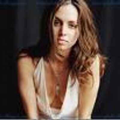 Profile Picture of Stephanie Joyce (@reward_presents) on Twitter