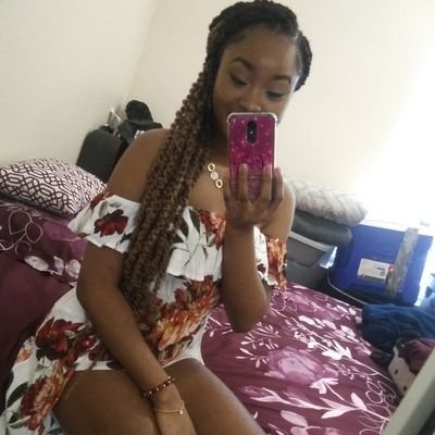 Profile Picture of Kristen Curry (@KrisRiahC) on Twitter