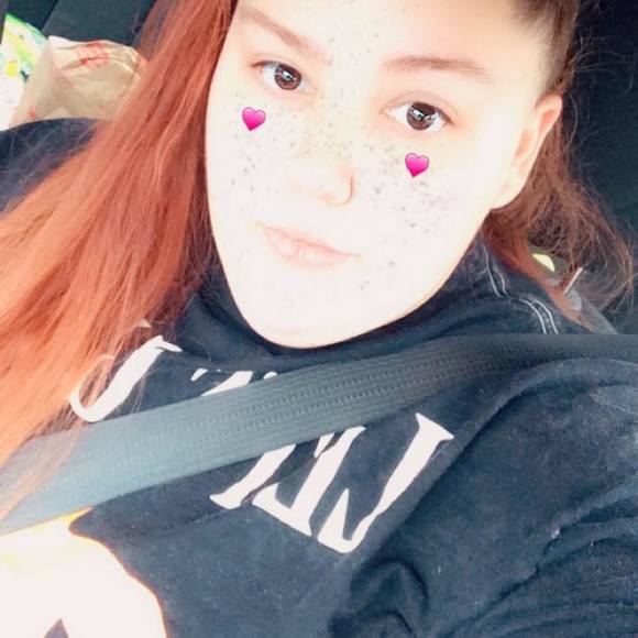 Profile Picture of Tonya Perry (@tlynnf20) on Poshmark