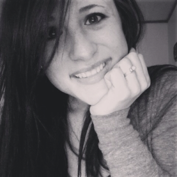 Profile Picture of Brittany Fontenot (@breneef) on Poshmark