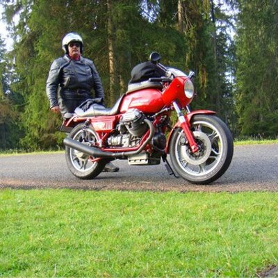 Profile Picture of Hans-Peter Reinhard (@schwungmasse) on Twitter