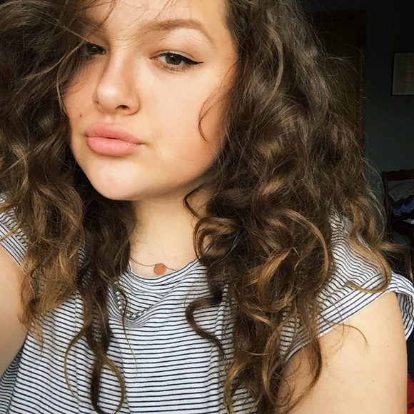 Profile Picture of Ally Majkut (@allymajkut) on Poshmark