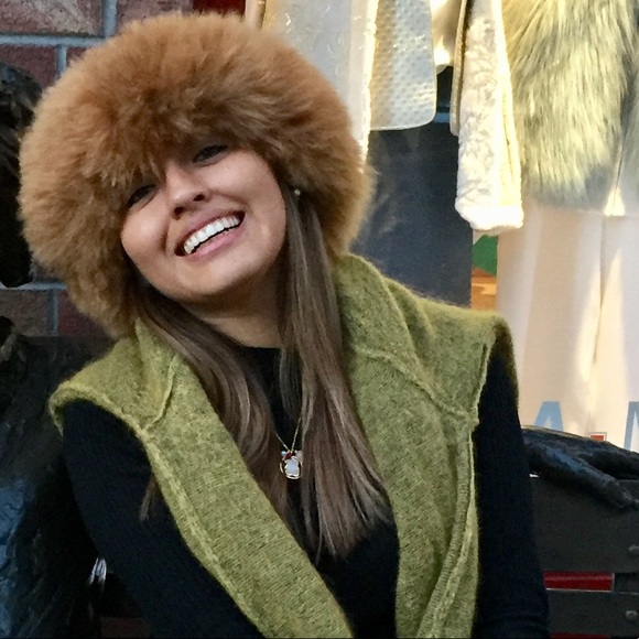 Profile Picture of Shirley Cordova (@shircordova) on Poshmark