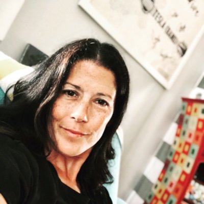 Profile Picture of Lynne Bettencourt (@LynneBethB) on Twitter