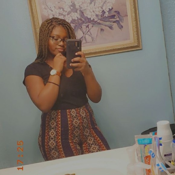 Profile Picture of Kylie Priestly (@little_kylie) on Poshmark