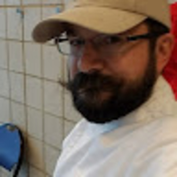 Profile Picture of Josh Hulbert (@joshhulbert) on Poshmark