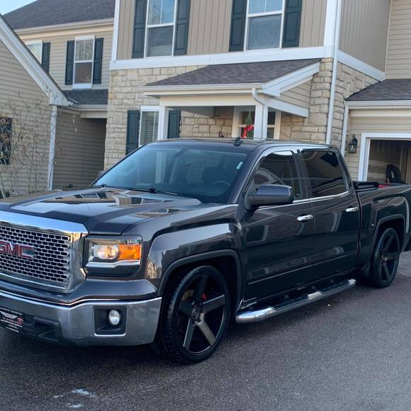 Profile Picture of Christian Araujo (@c_araujo) on Poshmark