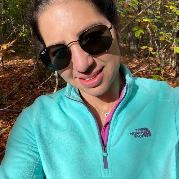 Profile Picture of Lucia Pereira (@luciapereira542) on Poshmark