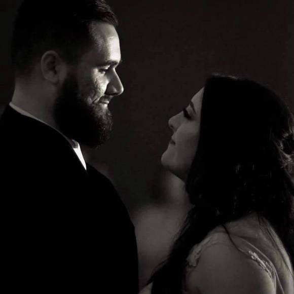 Profile Picture of Taylor Summers (@taylorsummer819) on Poshmark