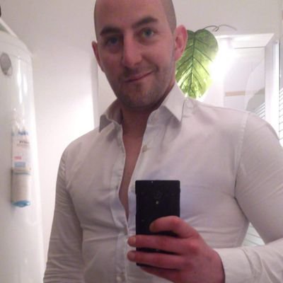 Profile Picture of Rychlewski (@pique66000) on Twitter
