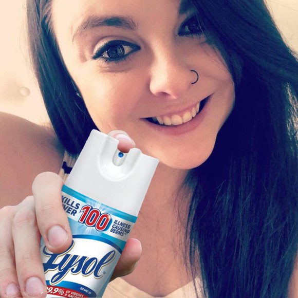 Profile Picture of Melanie rose Cavazos (@melmelmonkey) on Poshmark