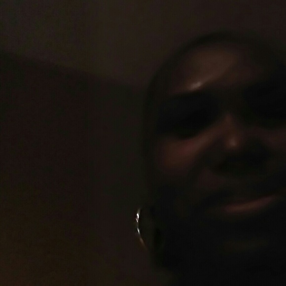 Profile Picture of Tara Craigmiles (@genoah12) on Poshmark