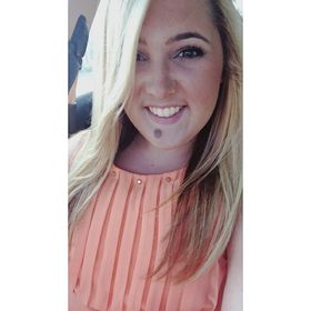 Profile Picture of Danielle Zacholski (@danizacholski) on Pinterest