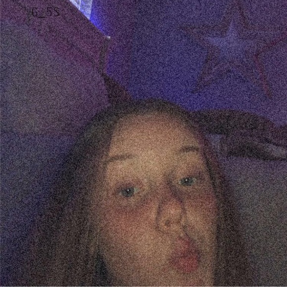 Profile Picture of Ella ann Harryman (@ellaannh11) on Poshmark