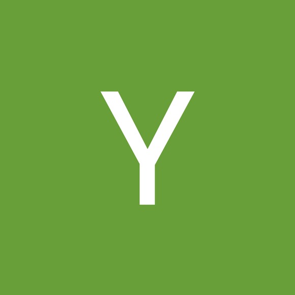Profile Picture of Yalda Valiani (@yaldavaliani) on Poshmark