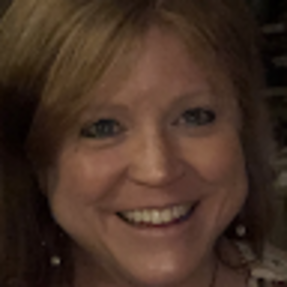 Profile Picture of Erinn Jarger (@erinn_jarger) on Poshmark