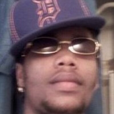 Profile Picture of Deandre Crenshaw (@drea1100) on Twitter