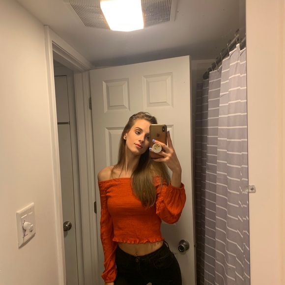 Profile Picture of Joanna Tofte (@joanna_tofte) on Poshmark