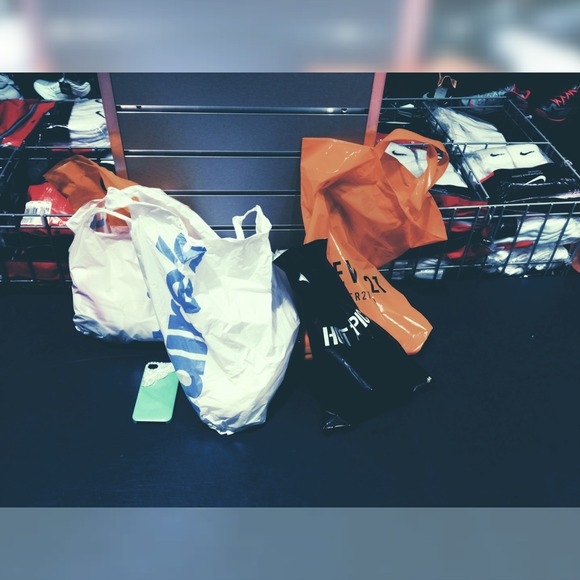 Profile Picture of Genesis Matute (@genesismatute15) on Poshmark