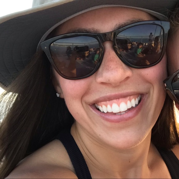 Profile Picture of Hailey Dupon (@hdupon) on Poshmark