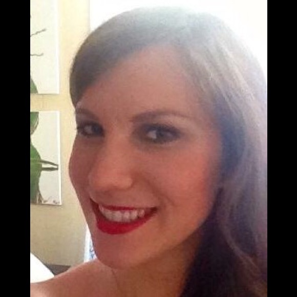 Profile Picture of Tanya Baker (@tanyan122) on Poshmark