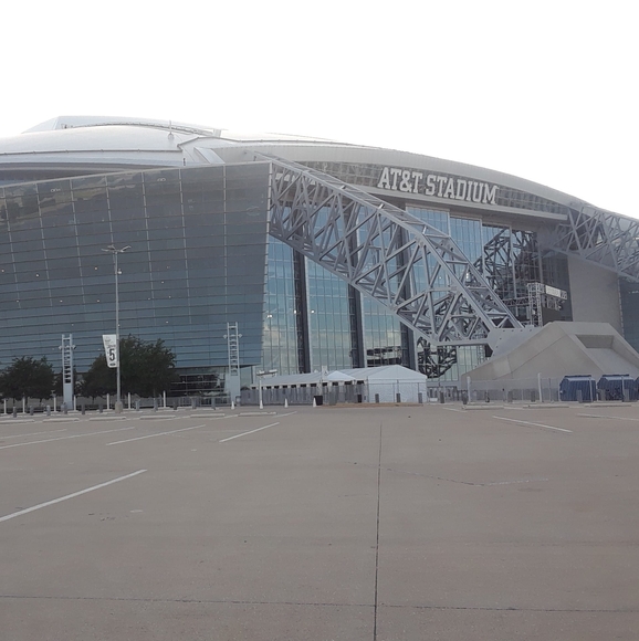 Profile Picture of Cory Tuttle (@corytuttle) on Poshmark