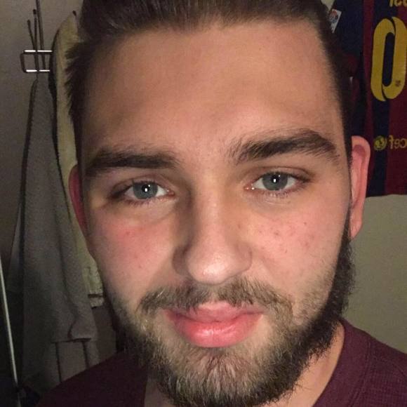 Profile Picture of Tyler Welch (@tylerwelch1980) on Poshmark