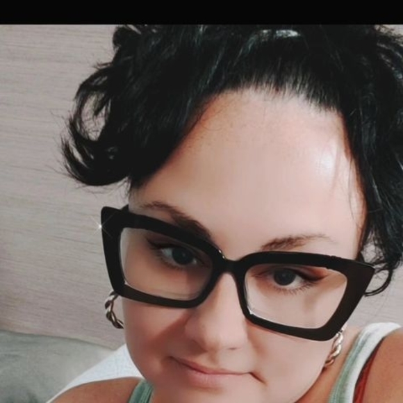 Profile Picture of Gina Justiniano (@ginajustiniano) on Poshmark