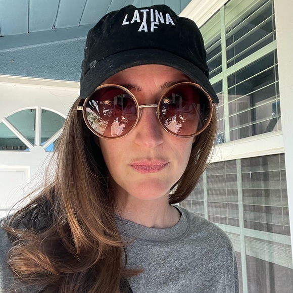 Profile Picture of Emily Alvarez (@emialv513) on Poshmark