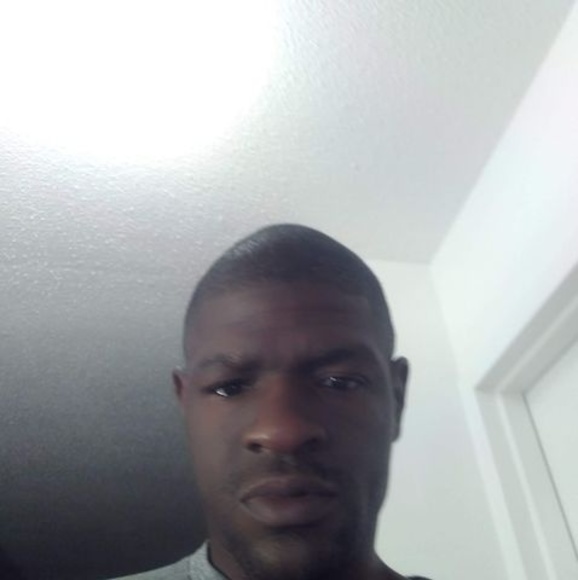 Profile Picture of Larry Byrd (@larry154) on Poshmark