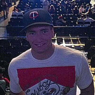 Profile Picture of Brett Burrows (@BrettTBurrows90) on Twitter