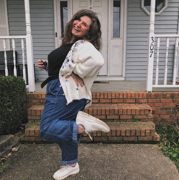 Cassie Sisk - Poshmark Profile Picture of Cassie Sisk (@cassiesisk) on Poshmark