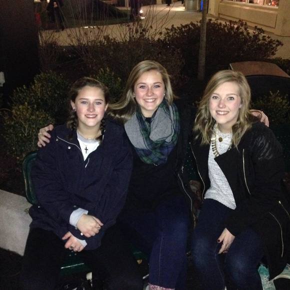 Profile Picture of Kimberly Fynaardt (@fineart1) on Poshmark