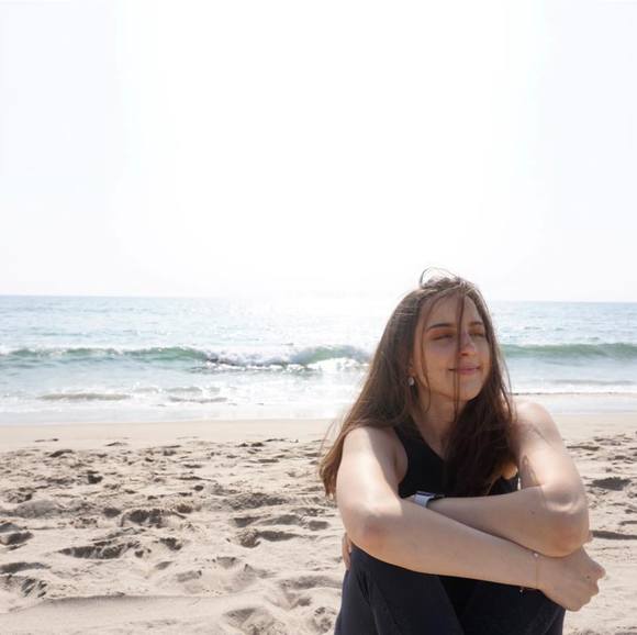 Profile Picture of Pri Batarsé (@pri_b) on Poshmark