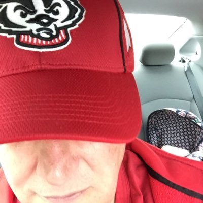 Profile Picture of Scott Lasko (@vbdad_aerobat) on Twitter