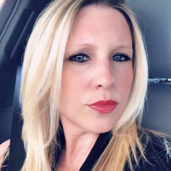 Profile Picture of Krystina Qualk (@kjlamb21) on Poshmark