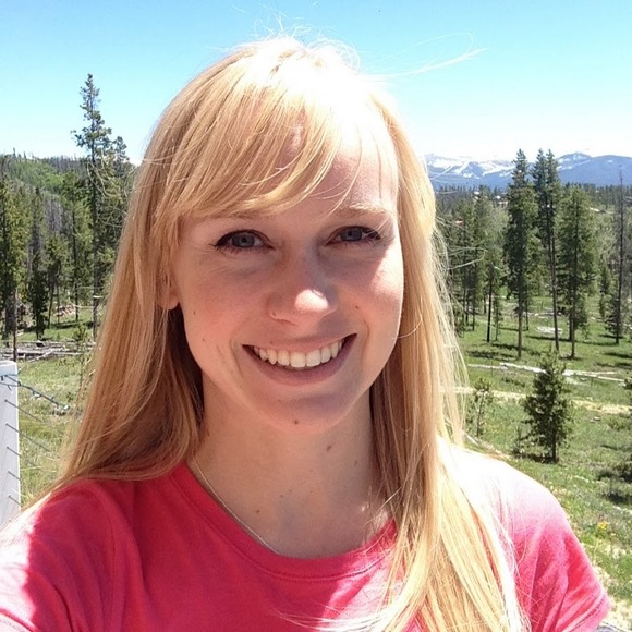 Katie Etherington - Poshmark Profile Picture of Katie Etherington (@k_etherington) on Poshmark