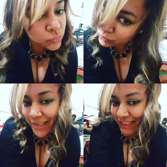 Profile Picture of Leonela Esparza (@nellyesparza) on Poshmark