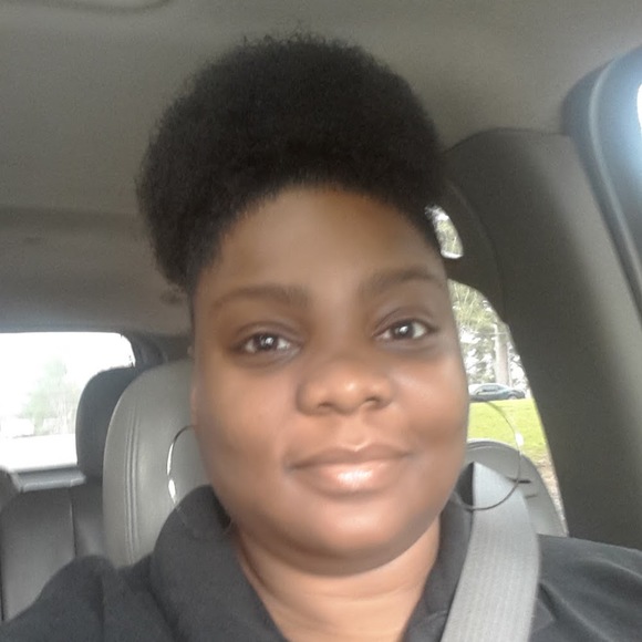 Profile Picture of Metra Alexander (@metram) on Poshmark